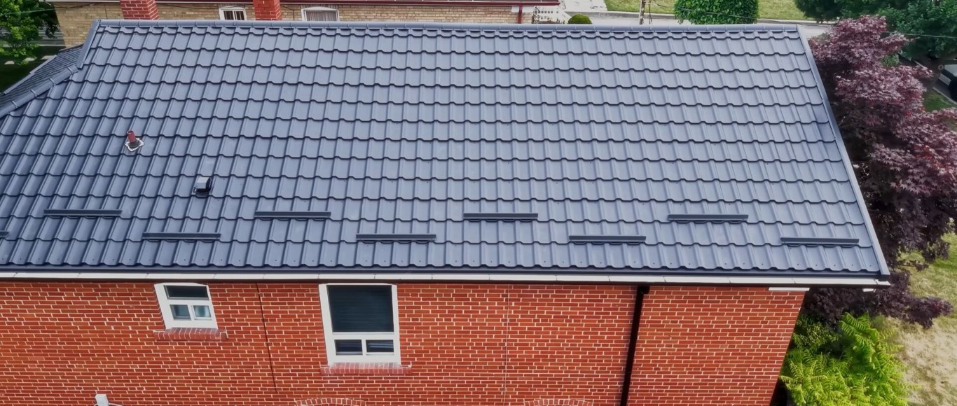 Beautiful new roof replacement on residential home in Delano, CA